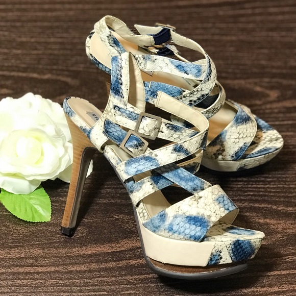 Steve Madden Shoes - Steve Madden Venomm snake skin platform wood heels
